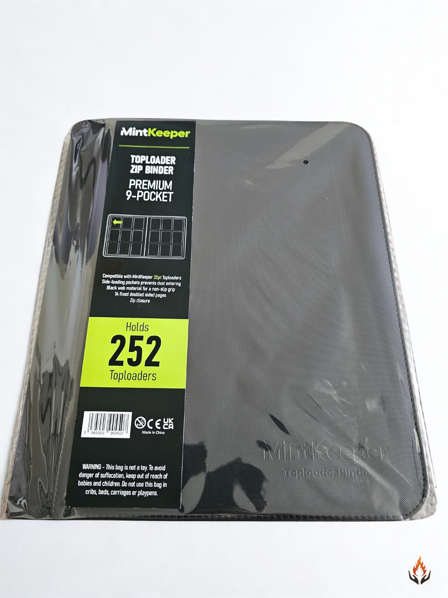 MintKeeper - 252 Toploader Binder - 9 Pocket (Black)