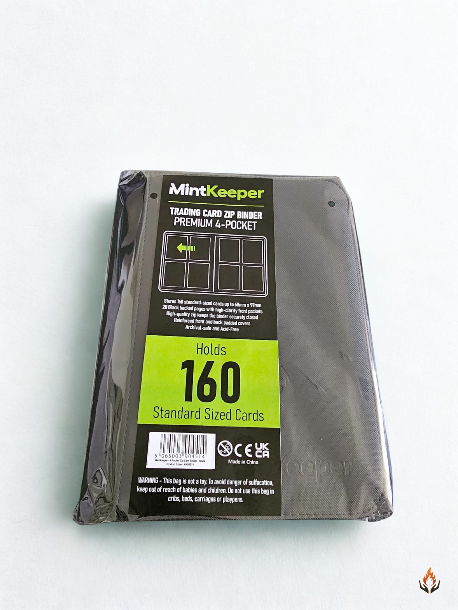 MintKeeper - 4 Pocket Premium Zip Trading Card Binder (Black)